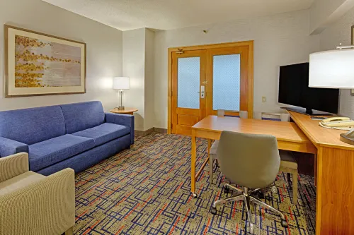 Embassy Suites by Hilton Chicago O'Hare Rosemont Featured Photos