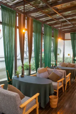 Landscape Hotel Restauration Photos