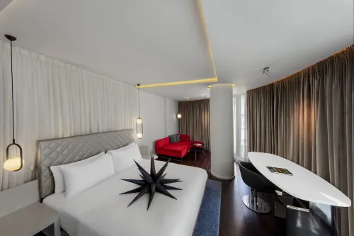 W London Kamar Photos