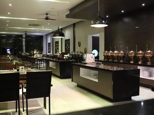 Estrella Hotel & Conference Center - Luwuk Makanan Photos