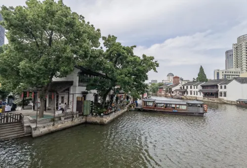 Homeinn Selected Hotel (Huzhou Aishan Yintai City Yishang Street) 호텔 주변 Photos