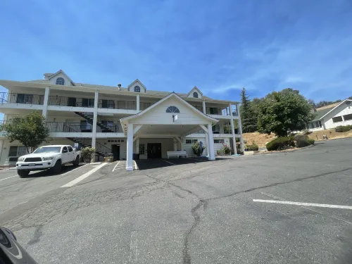 Quality Inn Yosemite Valley Gateway Public Areas Photos