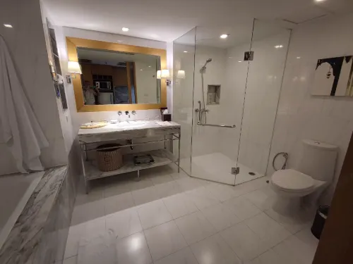 Lebua at State Tower Rooms Photos