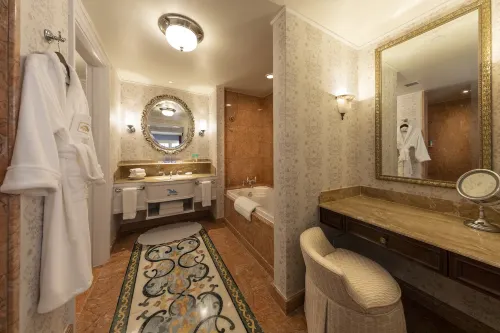 Hong Kong Disneyland Hotel Rooms Photos