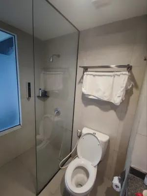 Hotel Neo+ Waru - Sidoarjo Kamar Photos