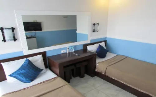 Oyster Plaza Hotel Rooms Photos