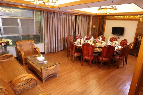 Annan Hotel Dining Photos