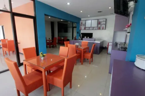 Oriza Hotel Surabaya Dining Photos