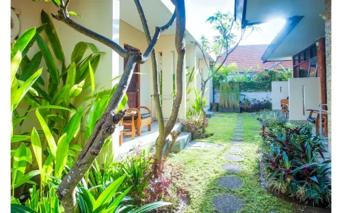 Blanjong Homestay Kamar Photos