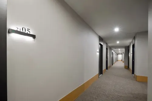 Campanile Hotel Chongqing Jiefangbei pedstrian street and Hongya  cave branch Area Publik Photos