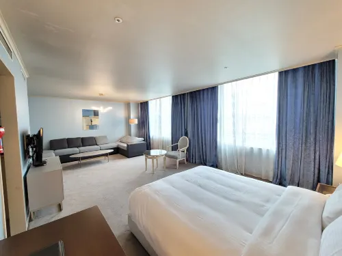 Queen Vell Hotel & Wedding Kamar Photos