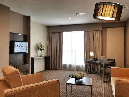 Hotel Primera Suite Kamar Photos