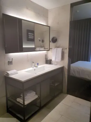 Four Points by Sheraton Seoul Gangnam Kamar Photos