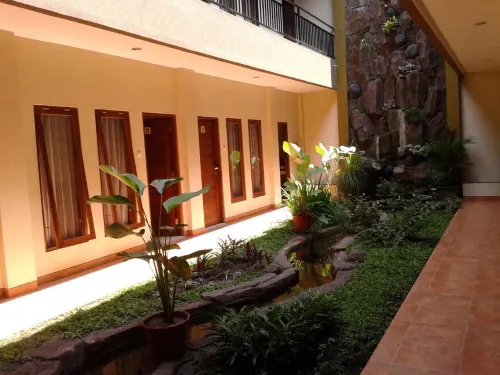 Aloha Hotel Yogyakarta Öffentliche Flächen Photos