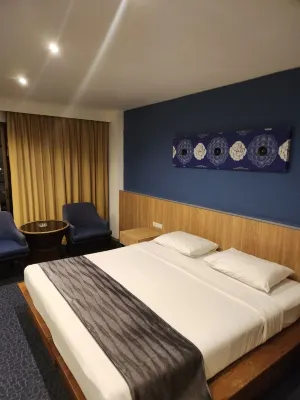 Royal Palace Hotel Rooms Photos