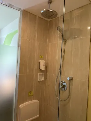 MaxOne Hotel Bukit Jimbaran Kamar Photos