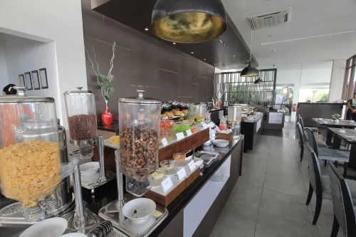 Estrella Hotel & Conference Center - Luwuk Makanan Photos
