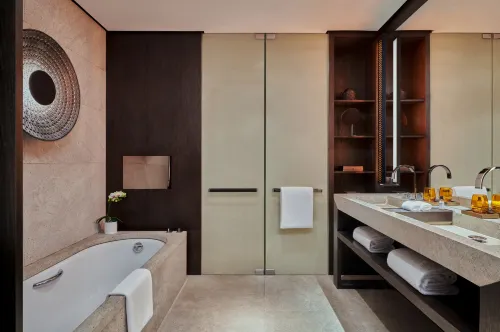 Hyatt Regency Wuhan Optics Valley Rooms Photos