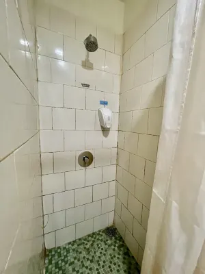 ibis budget Jakarta Menteng Kamar Photos