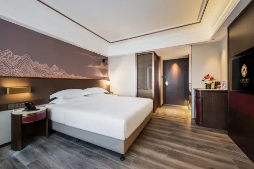 Meiqiu Holiday Hotel (Zhuhai Gongbei Port Branch) Featured Photos