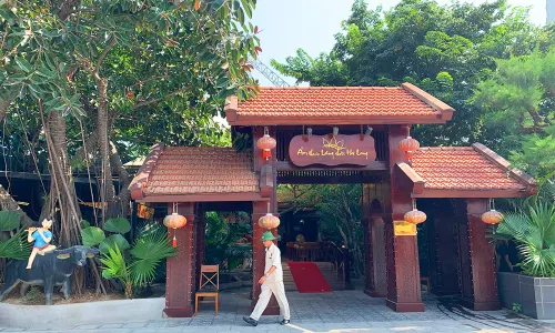 Halong Palace Hotel À proximité de l'hôtel Photos