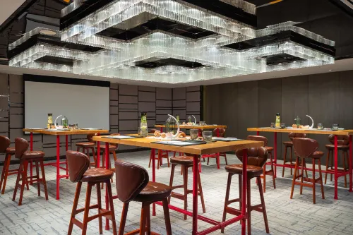 Renaissance Beijing Wangfujing Hotel Business Facilities Photos