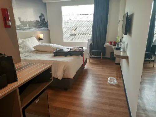 Hotel Neo+ Waru - Sidoarjo Kamar Photos