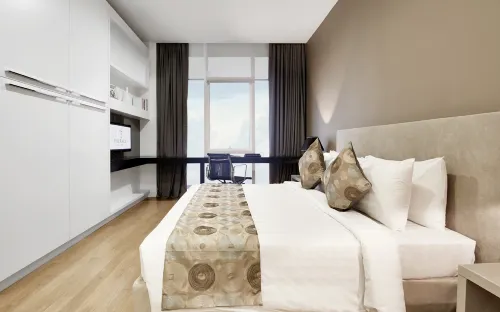 THE FACE Suites Hotel Kamar Photos
