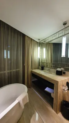 Hotel Ciputra World Surabaya managed by Swiss-Belhotel International  Kamar Photos