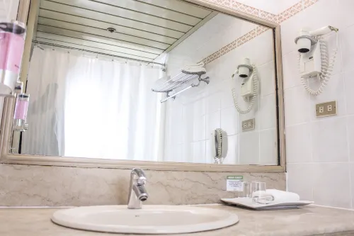 Executive Hotel Rooms Photos