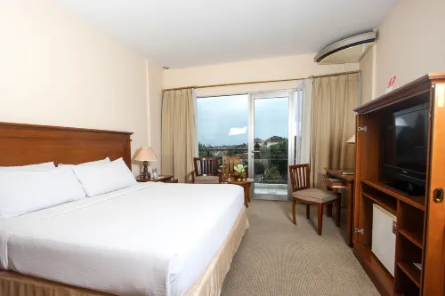 The Jayakarta Suites Bandung Kamar Photos