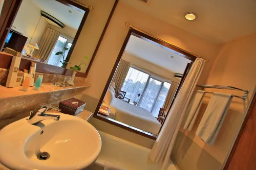 The Jayakarta Suites Bandung Kamar Photos