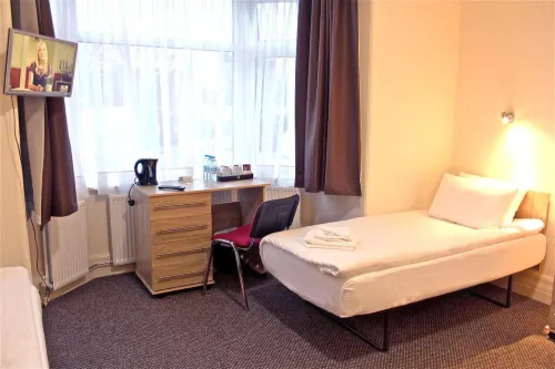 Central Hotel Golders Green Rum Photos