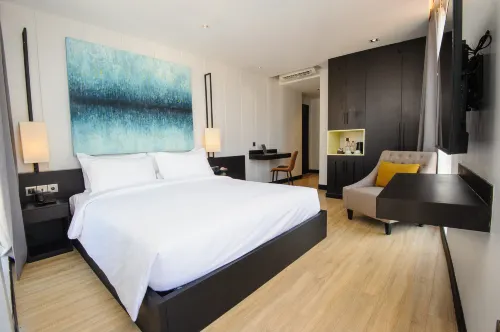 GLOW PARK HOTEL Grand Royal Palace Rooms Photos