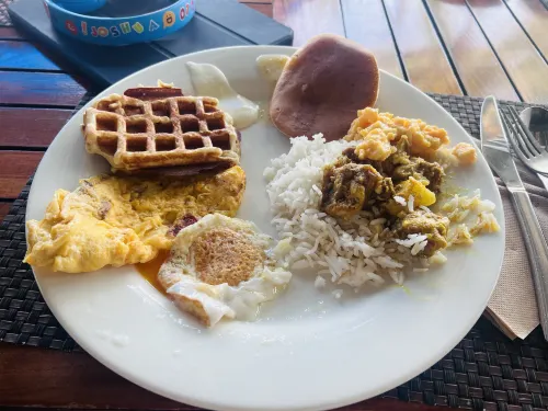 DoubleTree by Hilton Fiji - Sonaisali Island Dining Photos