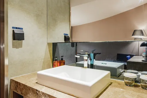 Waiting Hotel (Shanghai Bund Nanjing East Road Pedestrian Street) Rooms Photos