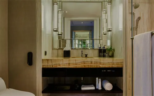 Hotel Ciputra World Surabaya managed by Swiss-Belhotel International  Kamar Photos
