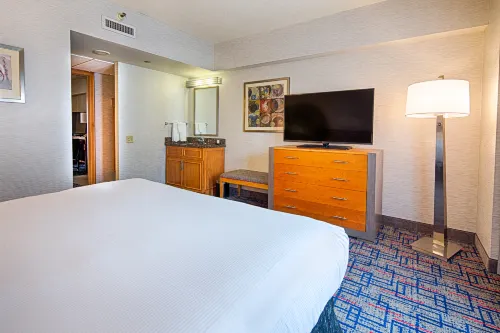 Embassy Suites by Hilton Chicago O'Hare Rosemont Featured Photos
