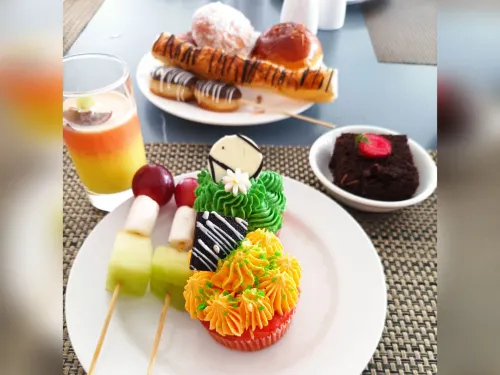 ASTON Imperial Bekasi Hotel & Conference Center Makanan Photos