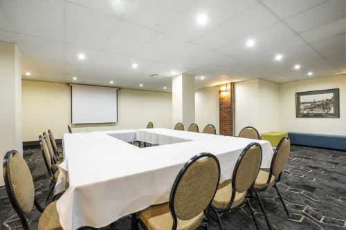 Gateway Hotel by Nightcap Plus Espaces Affaires Photos