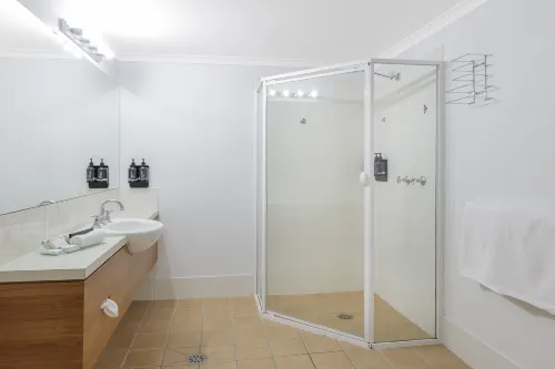 Ramada Encore By Wyndham Belconnen Canberra Rooms Photos