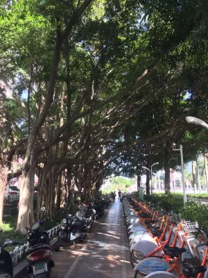 Nanning Jinshuiwan International Hotel ( Nanhu Park Macun Subway Station) Рядом с отелем Photos