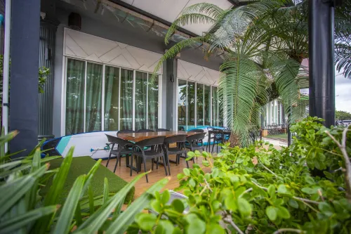 PIMPIMARN BEACH HOTEL Aree comuni Photos