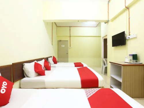 Super OYO 89651 Harmoni Hotel Zimmer Photos