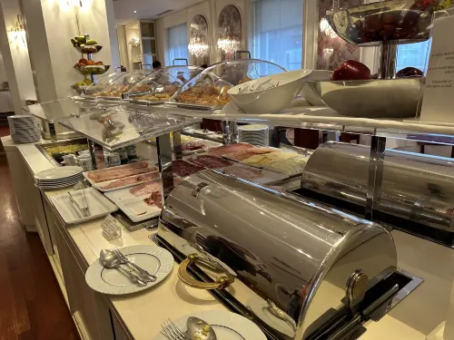 Hotel Liabeny Dining Photos