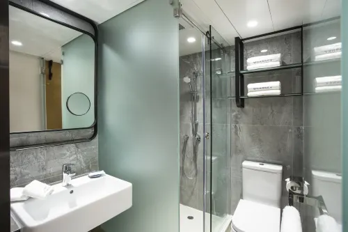 Wharney Hotel Rooms Photos