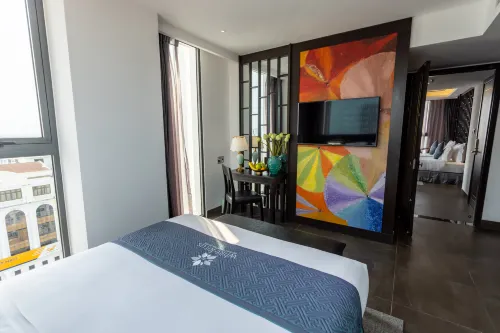White Lotus Hue Hotel Kamar Photos
