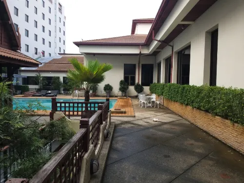 Songphanburi Hotel Außen Photos