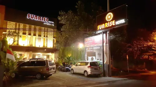 Sunrise Hotel Jogja Extérieur Photos