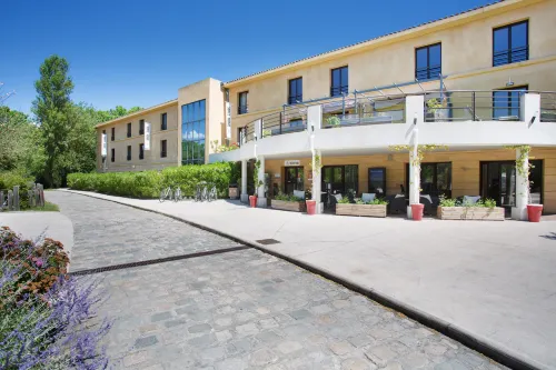 Hôtel et résidence Suite Home d'Aix en Provence Bouc Bel Air À ne pas manquer Photos